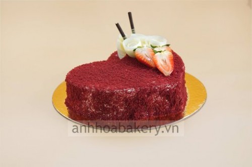 RED VELVET HEART CAKE